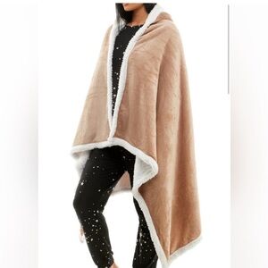 Hooded Sherpa throw poncho socialite